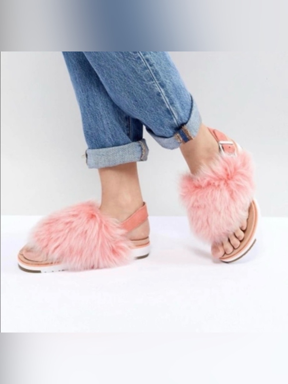 UGG Holly Sandal in Pink